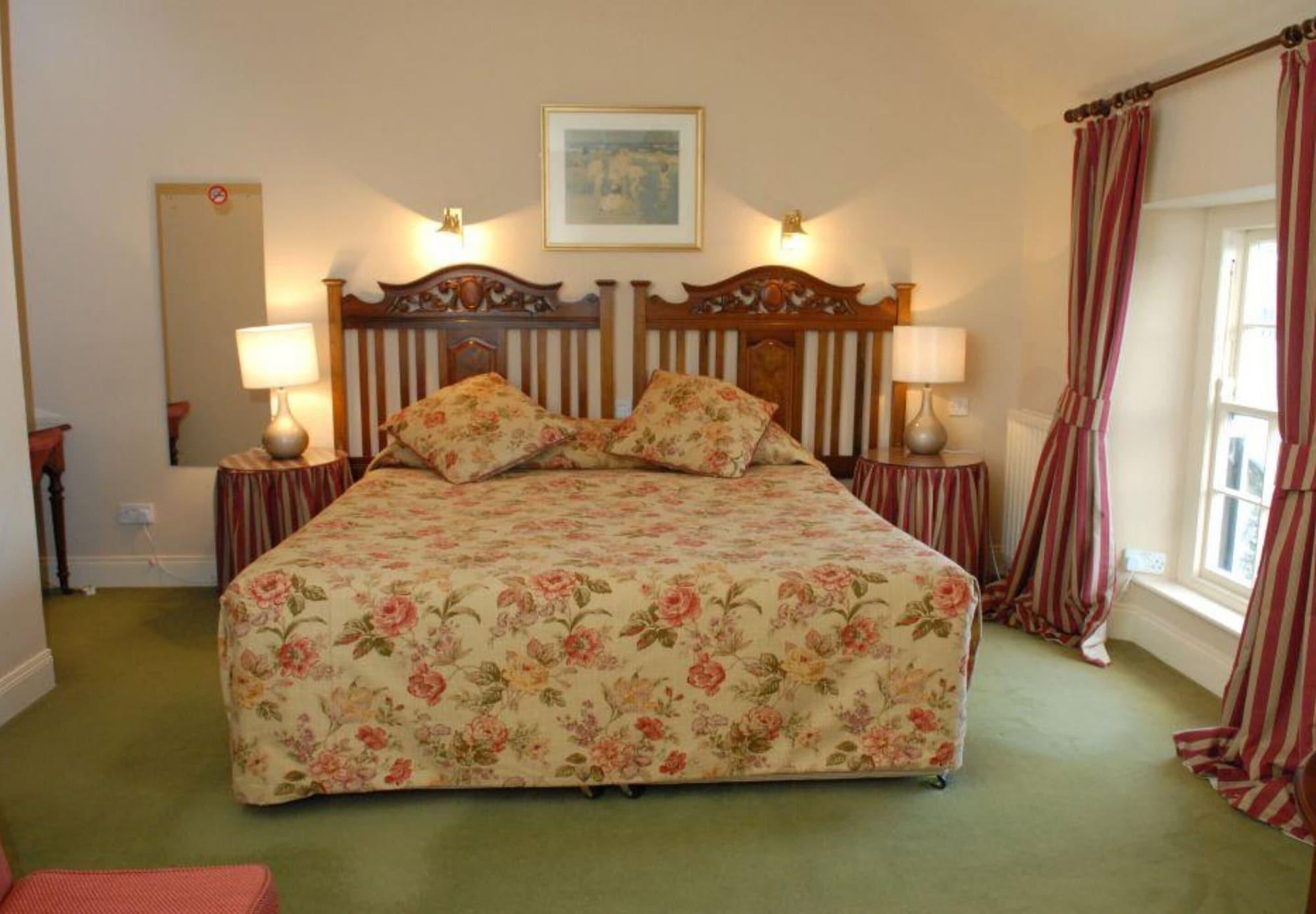 Londonderry Arms Hotel Carnlough Eksteriør billede
