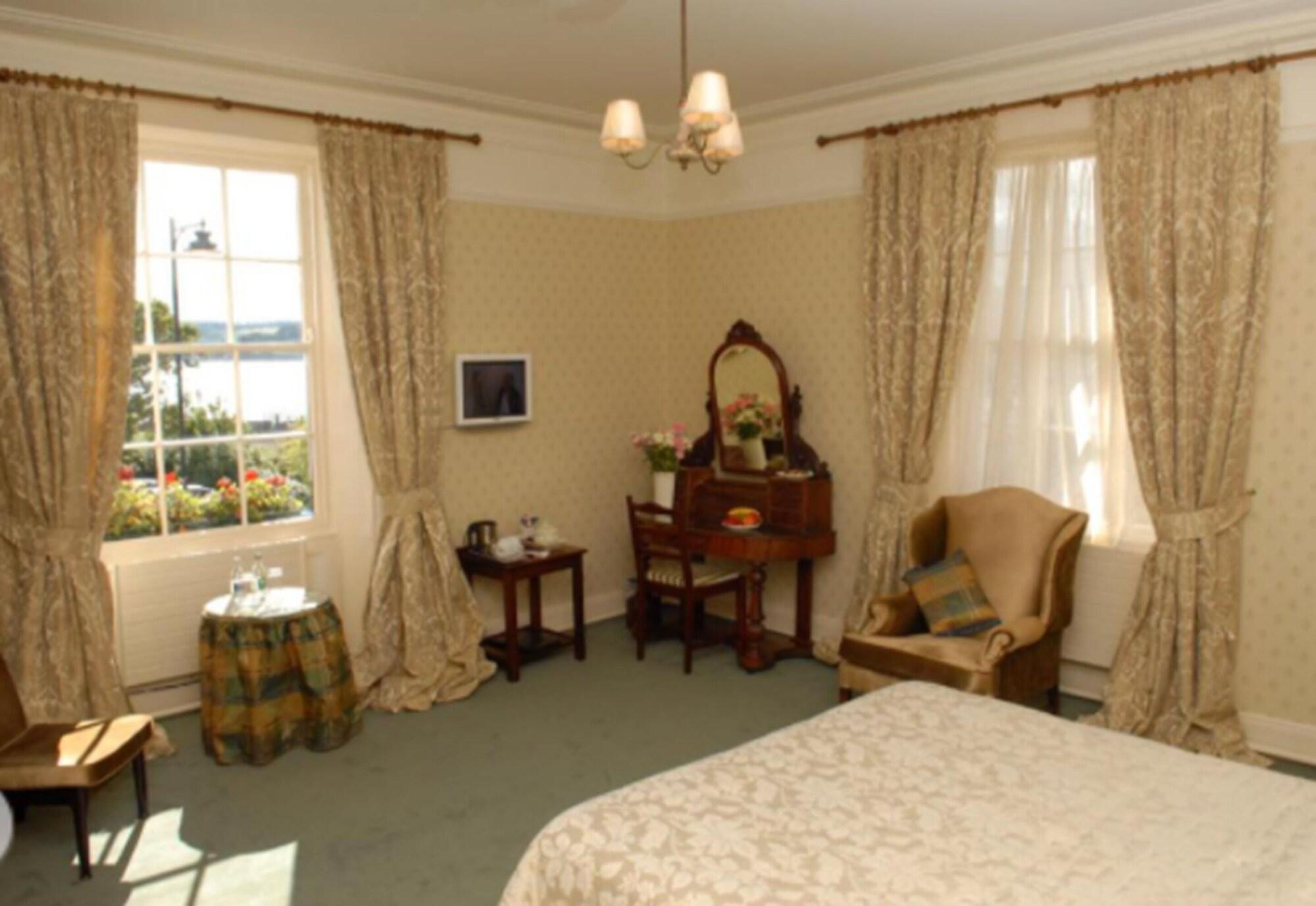 Londonderry Arms Hotel Carnlough Eksteriør billede