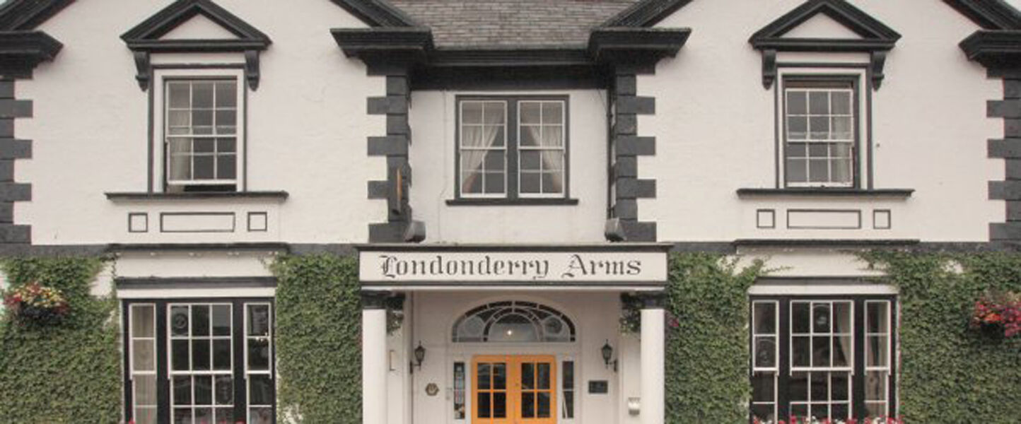 Londonderry Arms Hotel Carnlough Eksteriør billede