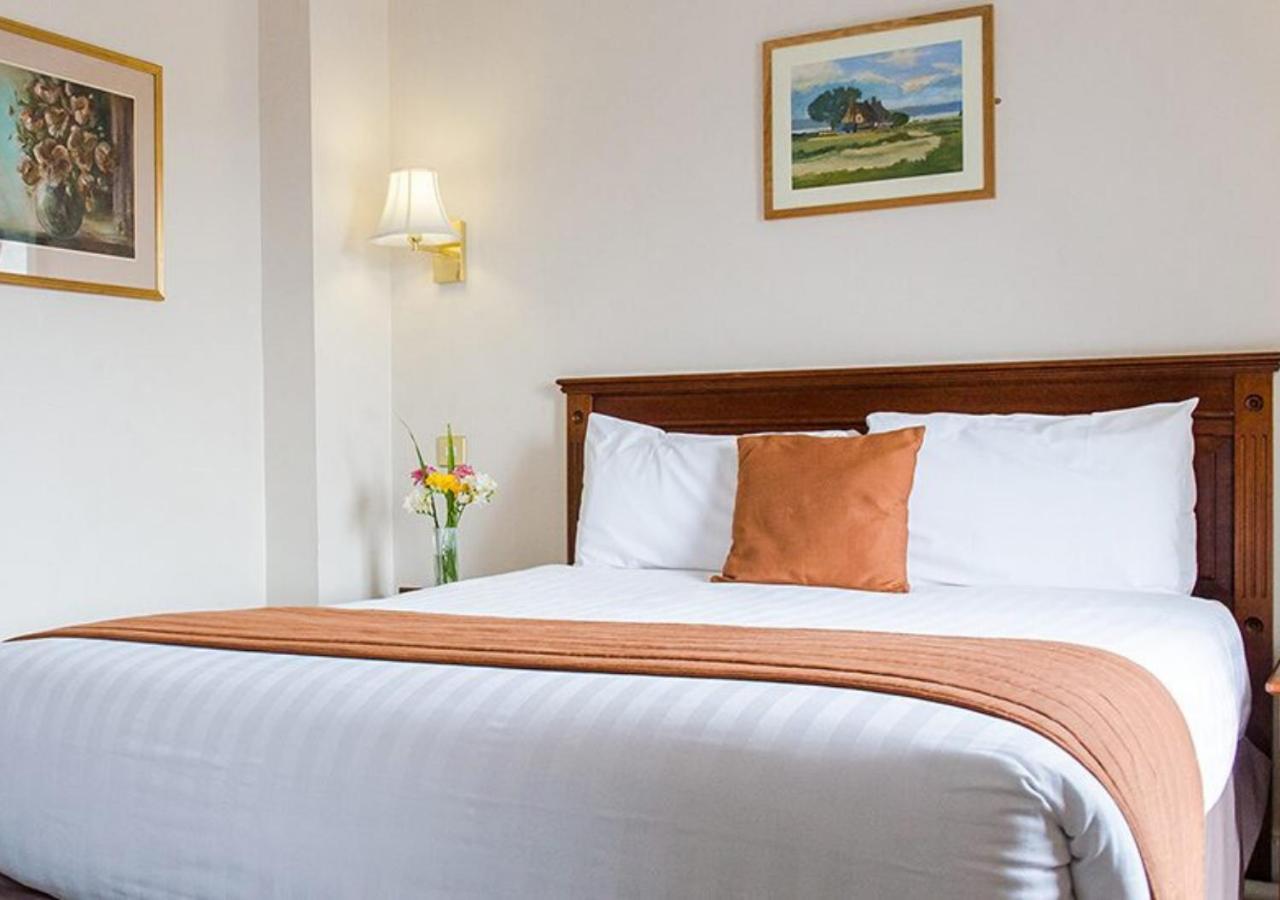 Londonderry Arms Hotel Carnlough Eksteriør billede